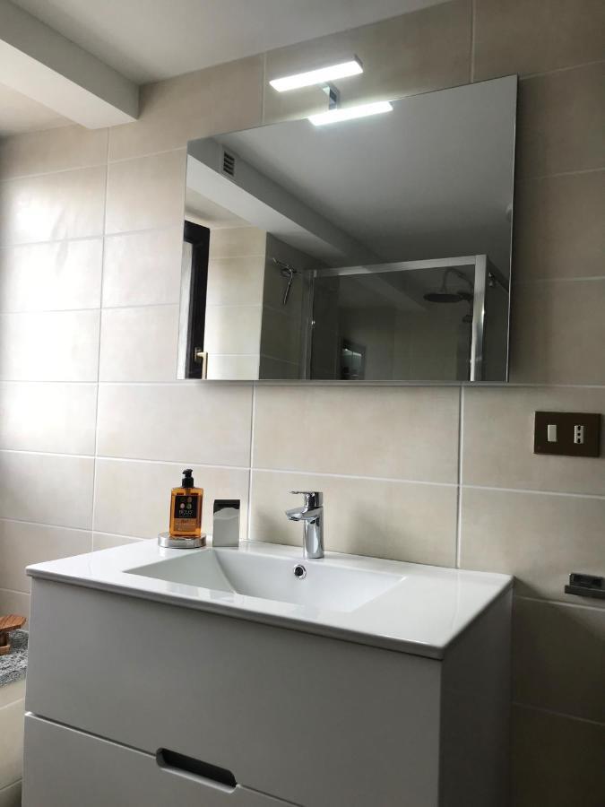 La Playa Cottage Con Spiaggia Privata Pettenasco Eksteriør bilde