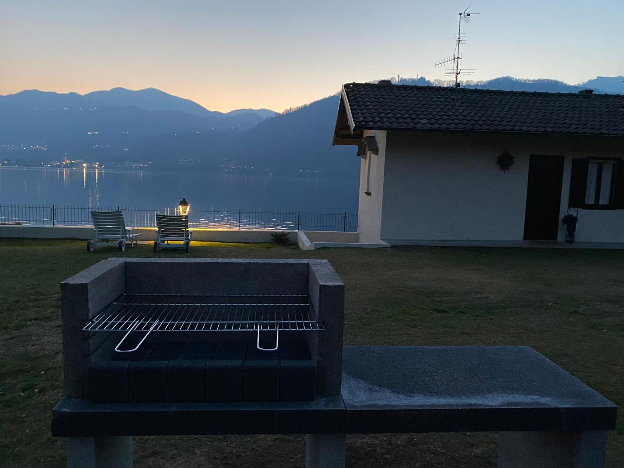 La Playa Cottage Con Spiaggia Privata Pettenasco Eksteriør bilde