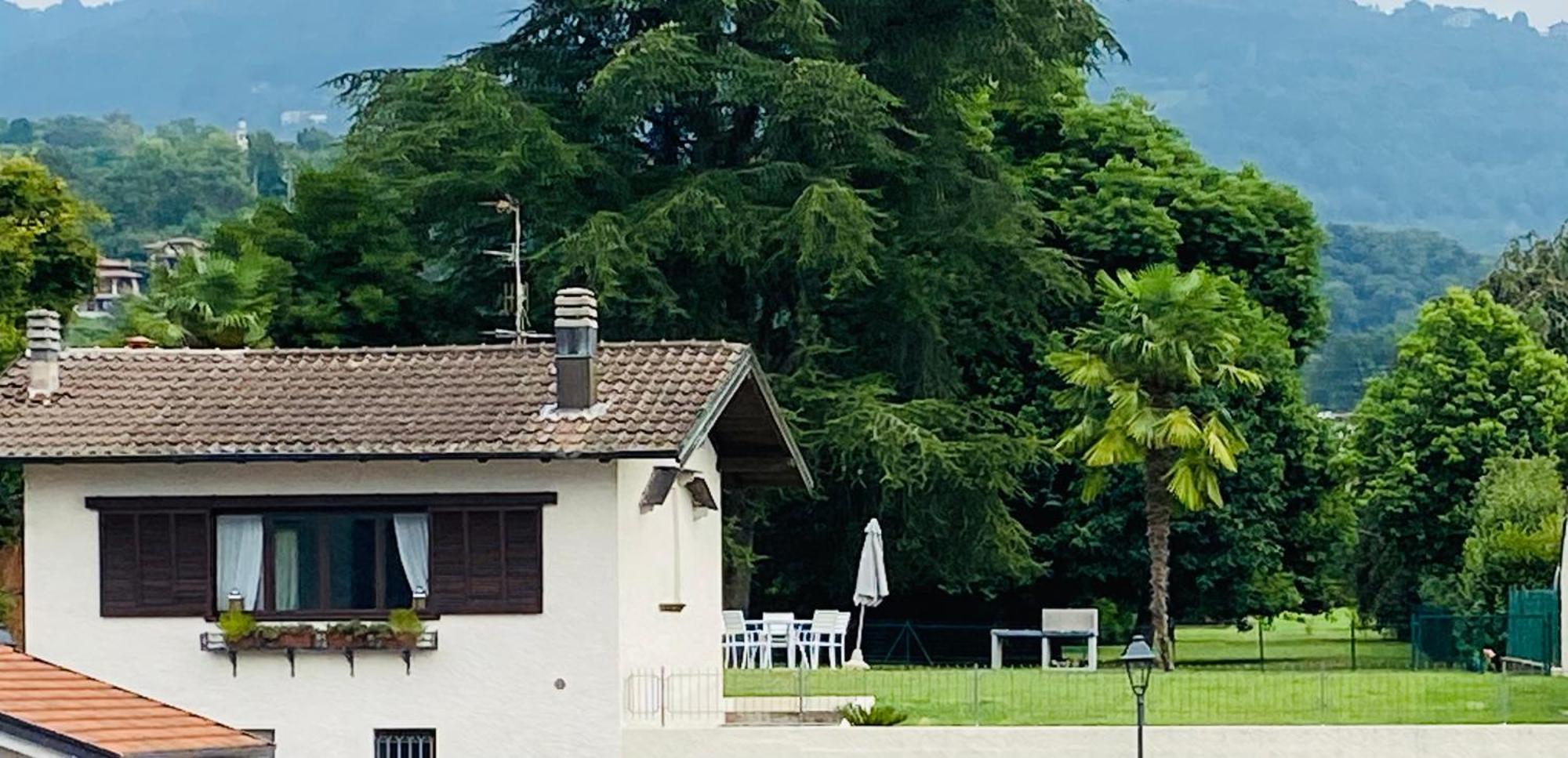 La Playa Cottage Con Spiaggia Privata Pettenasco Eksteriør bilde