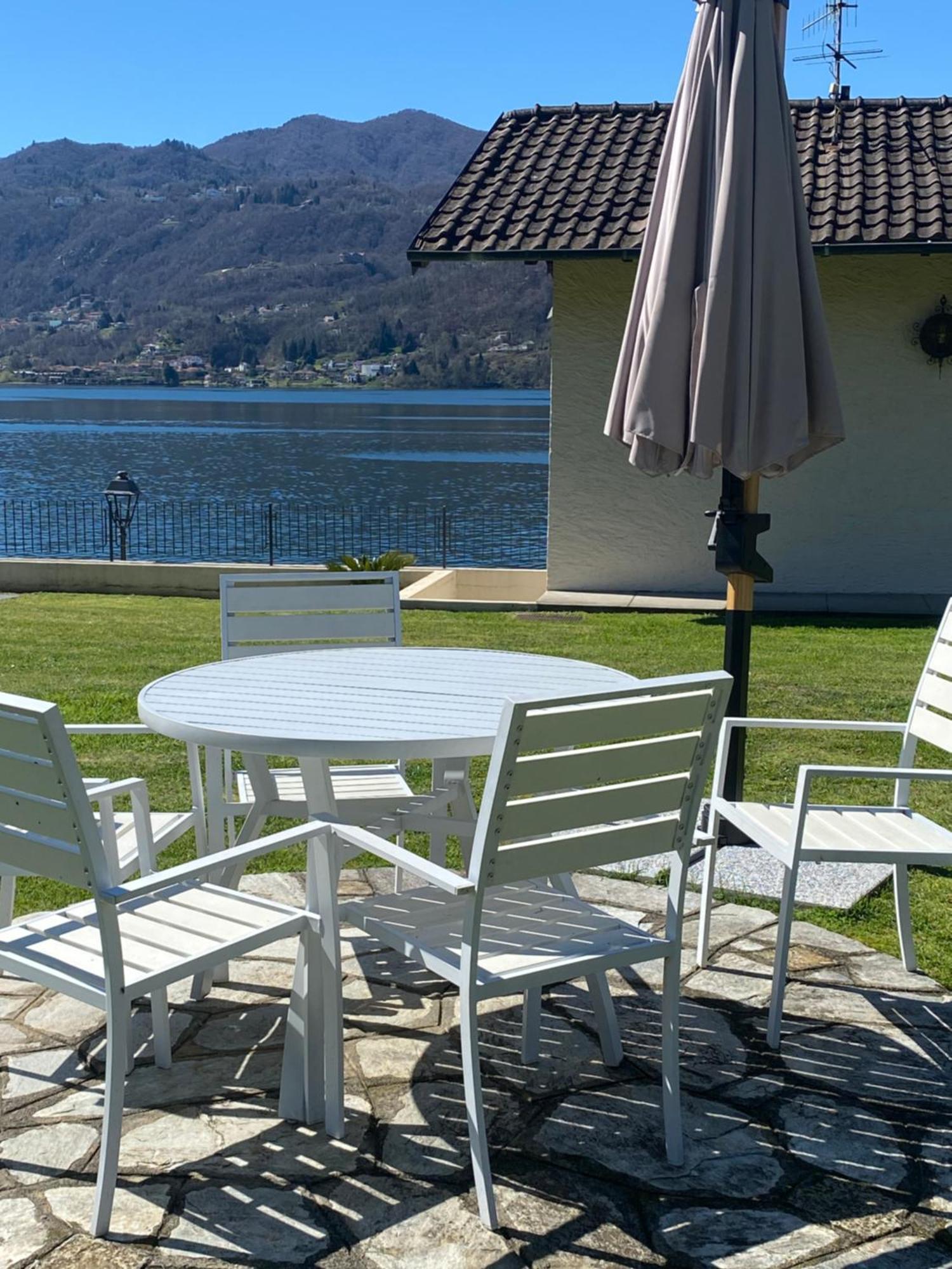 La Playa Cottage Con Spiaggia Privata Pettenasco Eksteriør bilde